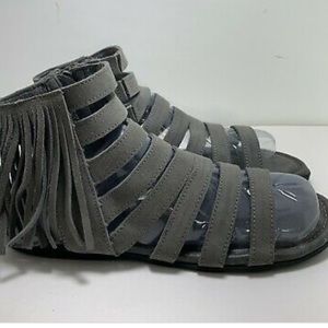 Minnetonka Pisa sandals